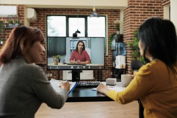 La relation entre les employeurs et le site Phi Sante.