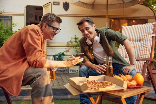 Quels campings offrent les plus belles vues à Fouesnant ?